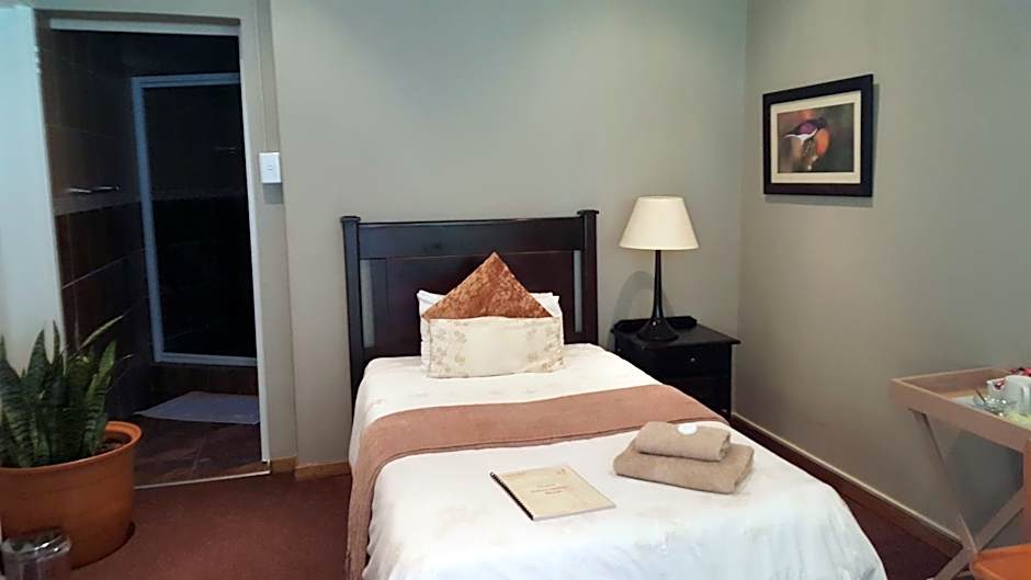 Amper Bo Guest House