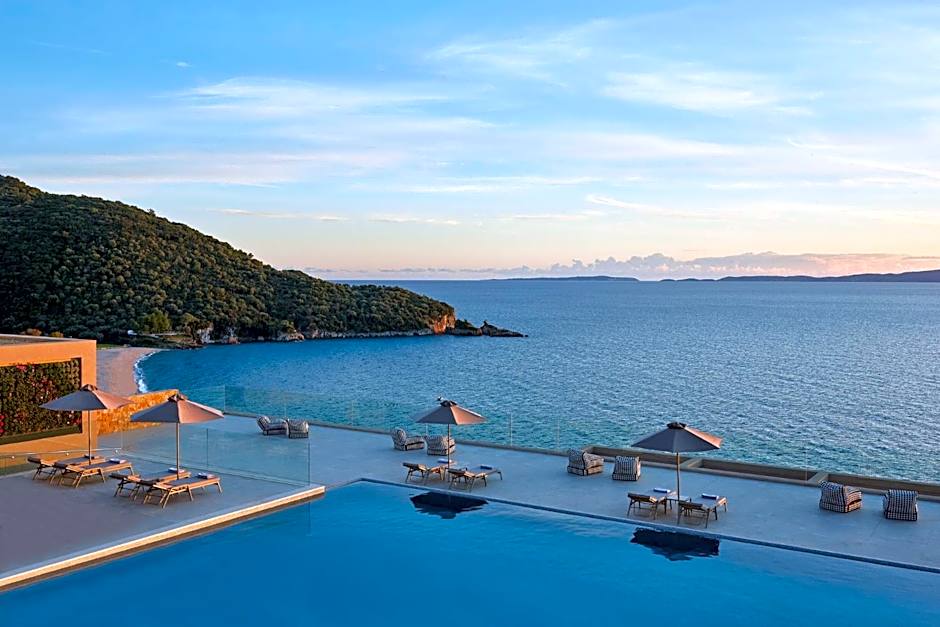 Elix, Mar-Bella Collection