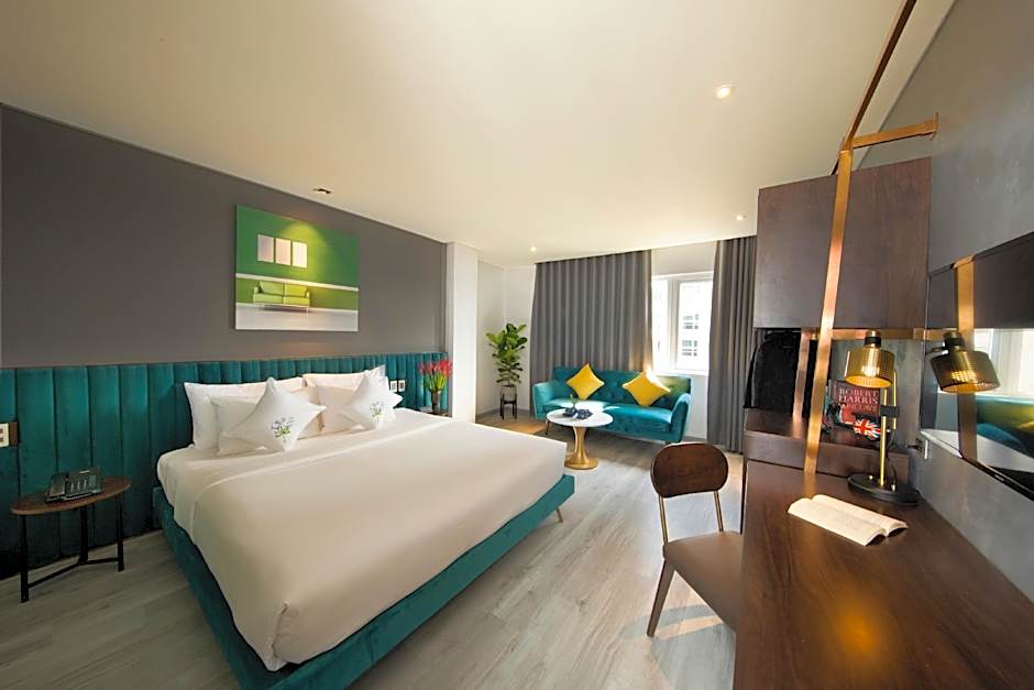 Photo 1 of 9 of Executive City View Room with Sofa - Rooftop Sauna and Jacuzzi Access Included