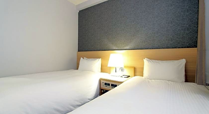 SureStay Plus Hotel by Best Western Shin-Osaka
