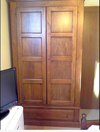 Single Room with Shared Bathroom