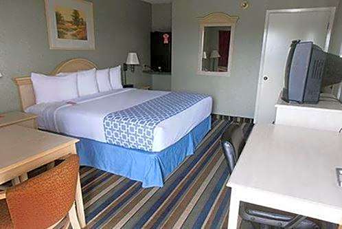 Photo 1 of 1 of 1 King Bed, Nonsmoking