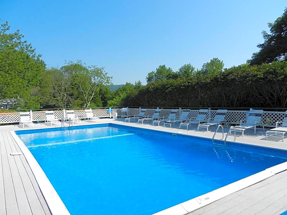 Cedar Crest Inn