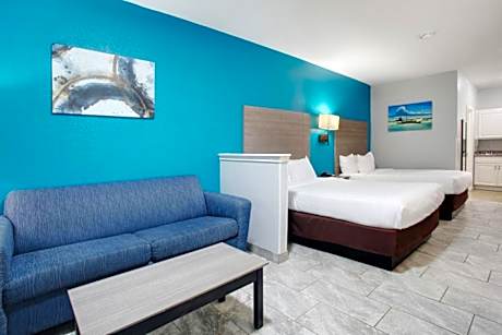 2 Queen Deluxe Suite - 1st Floor