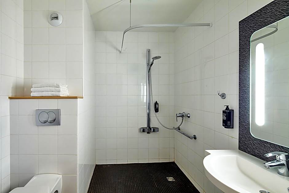 B&B HOTEL Paris Versailles