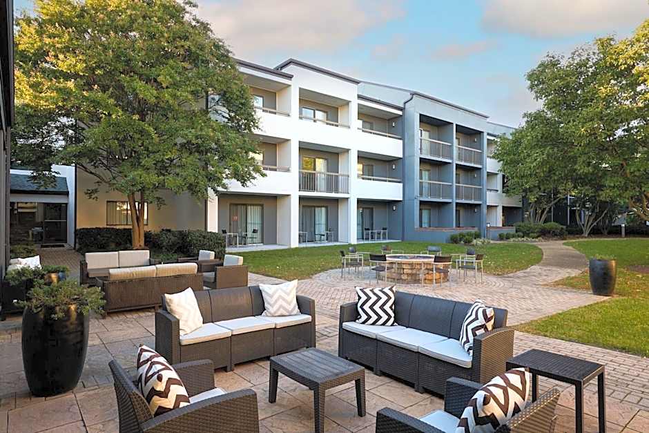 Courtyard by Marriott Fairfax Fair Oaks