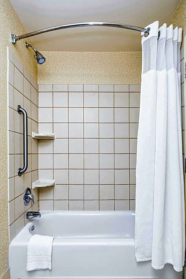 Fairfield Inn & Suites by Marriott South Boston