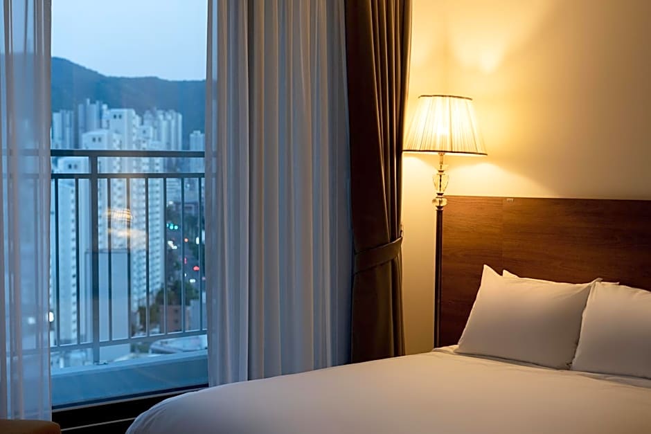 Urbanstay Busan Cityhall