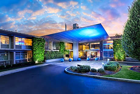 The J House Greenwich Hotel