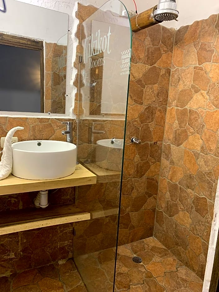 Nikikot Hotel & Hostel