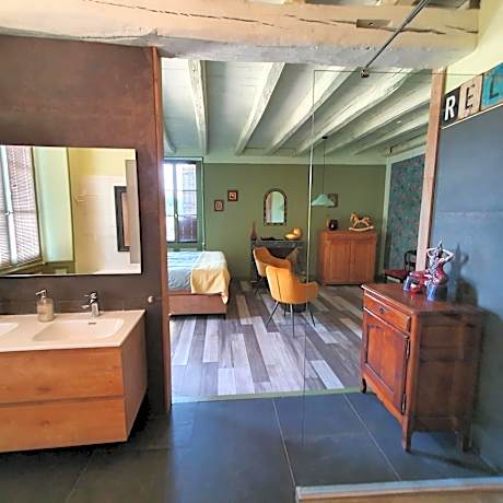 Deluxe Double Room with Bath