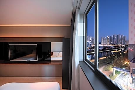 Deluxe Double Room - City view