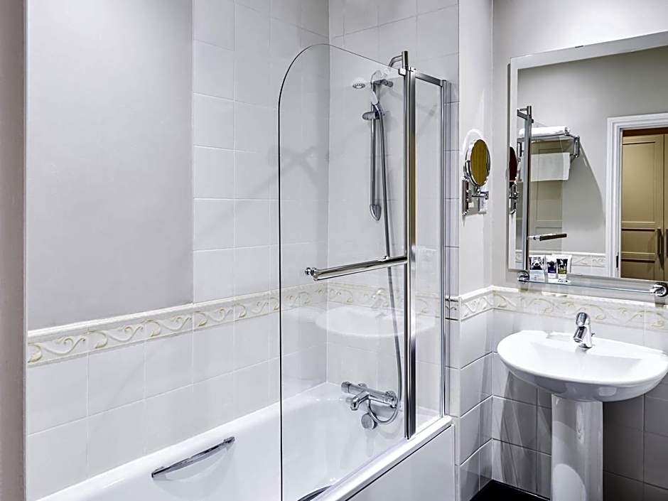 Mercure Newbury West Grange Hotel