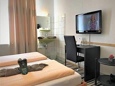 Double Room with Private External Bathroom