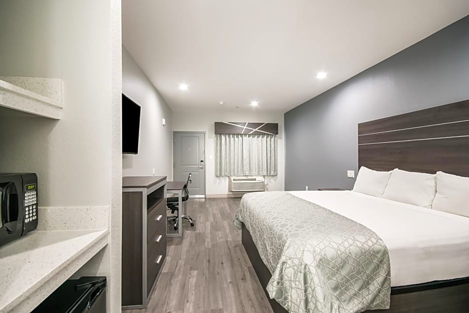 Americas Best Value Inn & Suites Northeast Houston I-610