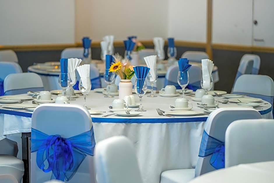 The Strathmore Hotel