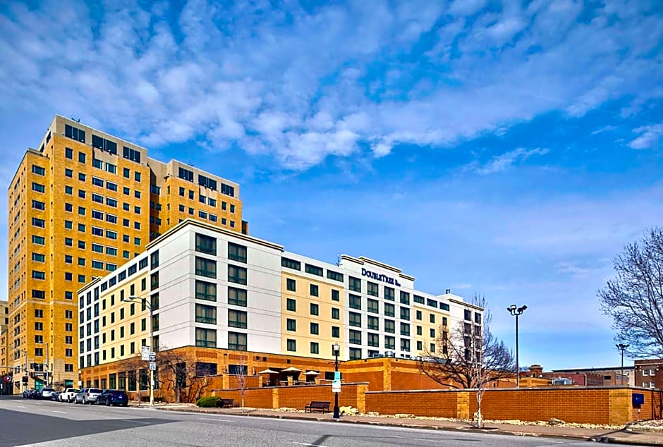 DoubleTree by Hilton Davenport