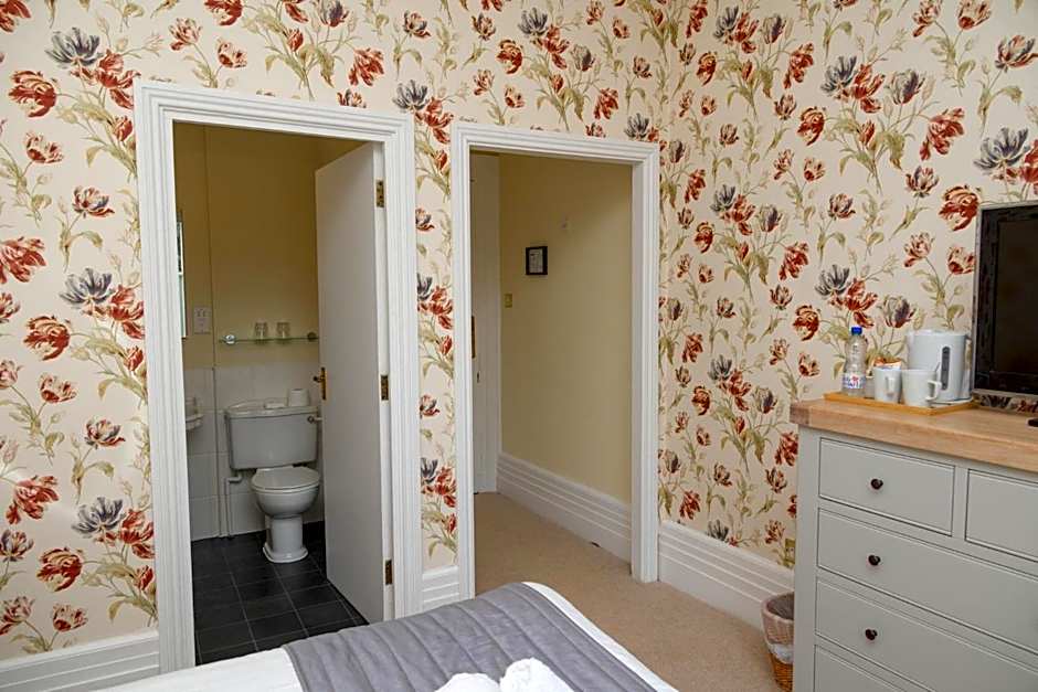 Woodland Manor Hotel