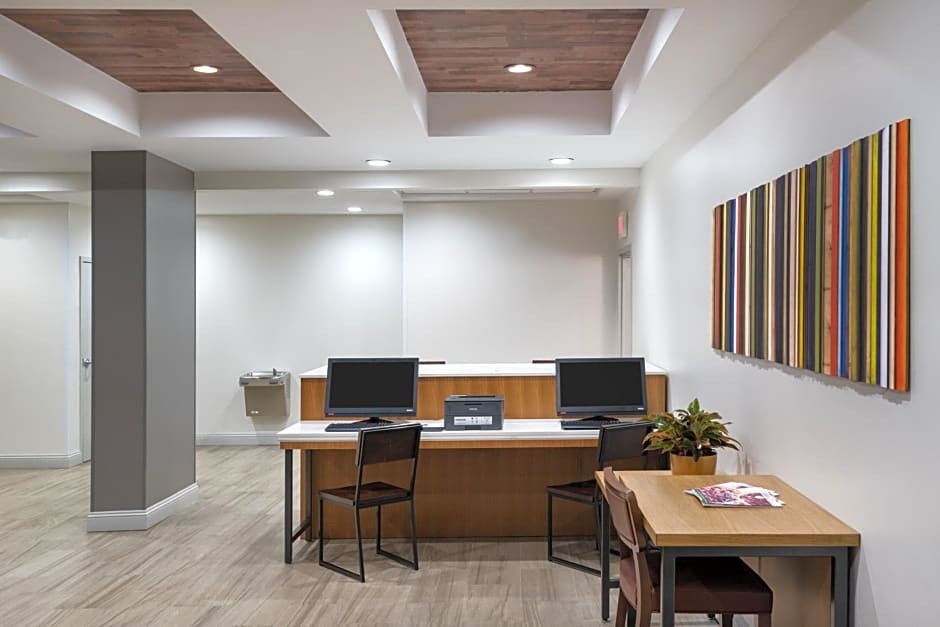 Holiday Inn Express Hotel & Suites Florence Civic Center By IHG