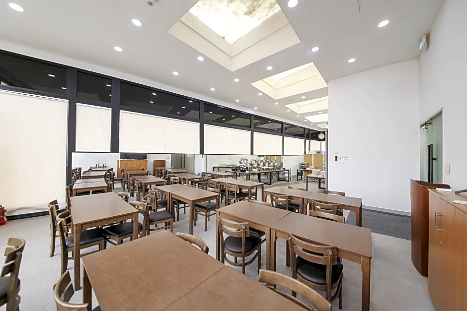 Benikea Cheonan Tourist Hotel