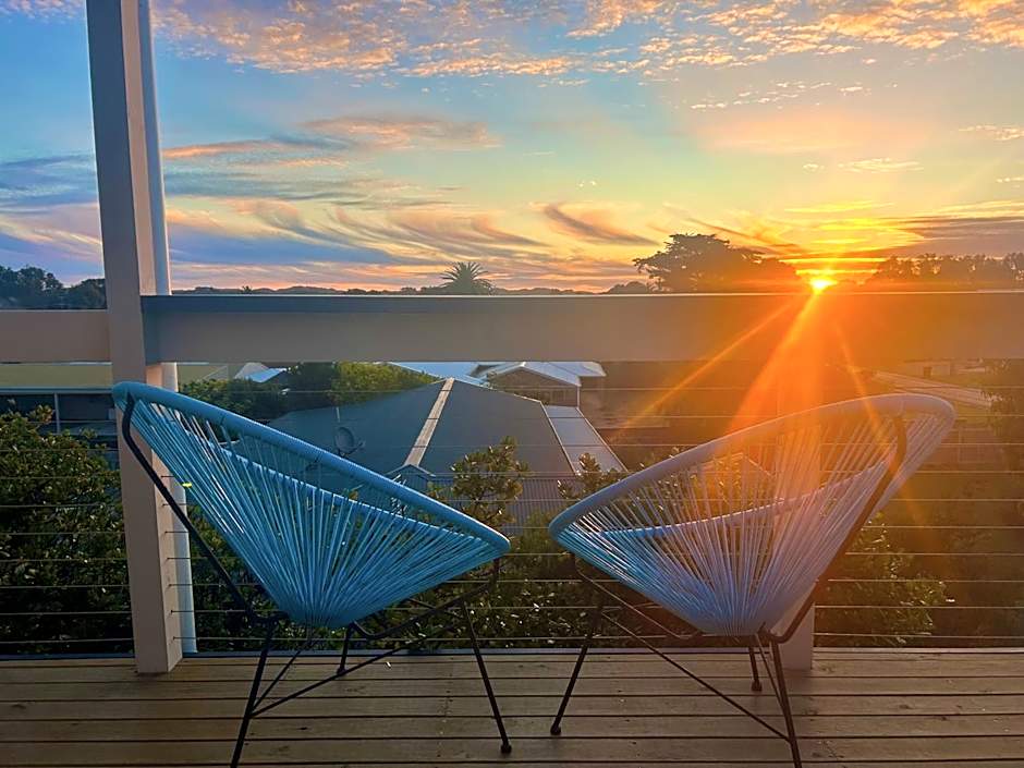 Lakeview Motel & Apartments