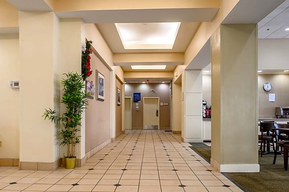 La Quinta Inn & Suites by Wyndham New Haven
