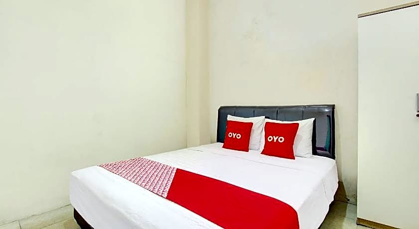 OYO 93838 Delia Inn Syariah