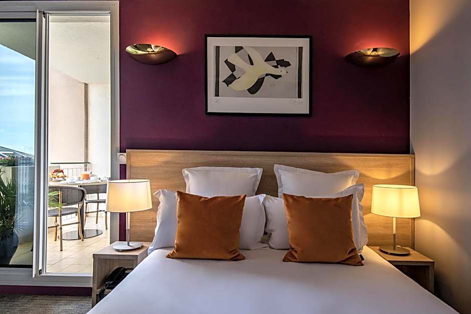 Le Cetai Cannes Beach Hotel