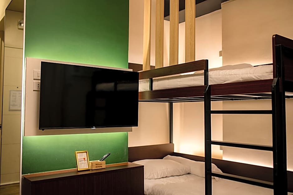 THE SUITE by The Hiltons