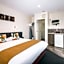 298 Westside Motor Lodge