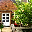 Healing Waters Sanctuary, Peaceful Retreat House, Glastonbury