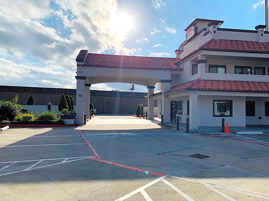 Island Suites Hobby Airport
