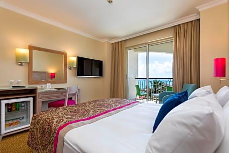 Triple Sea View Room