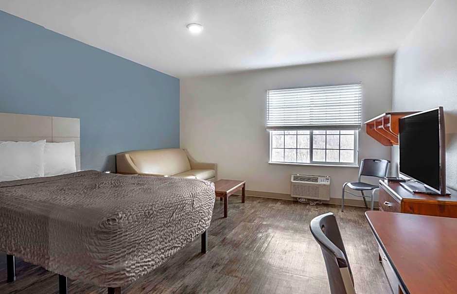 Extended Stay America Select Suites - Wichita - South