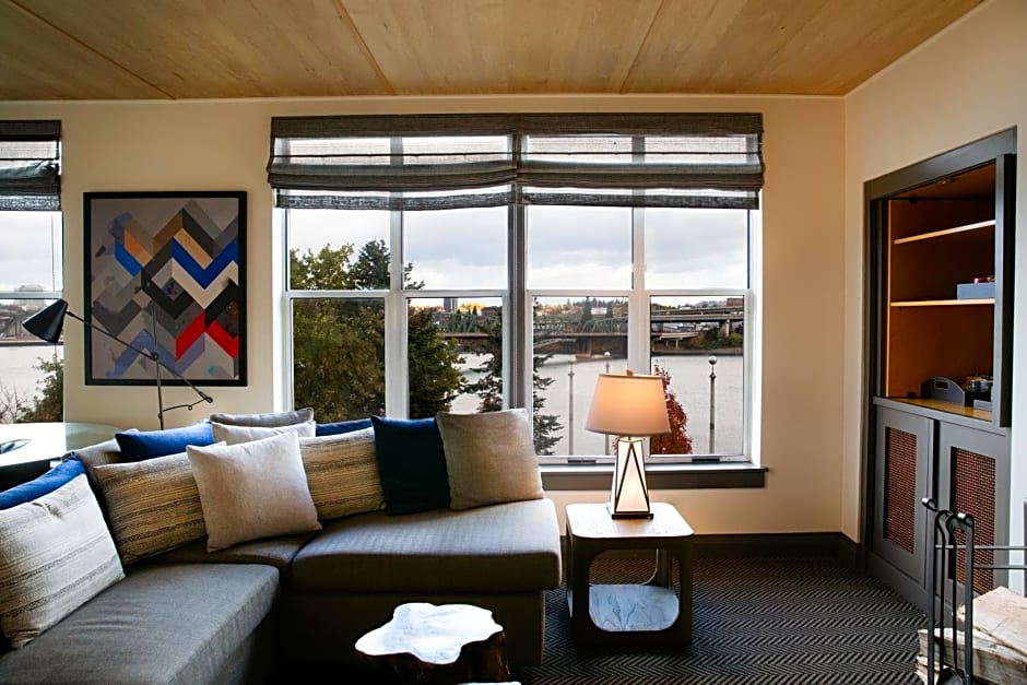 Kimpton Riverplace Hotel by IHG