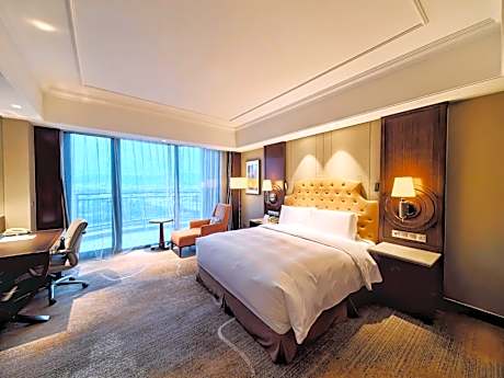 King Room with Balcony - Disability Access