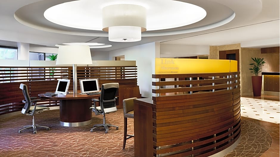 Cardo Roma, Autograph Collection