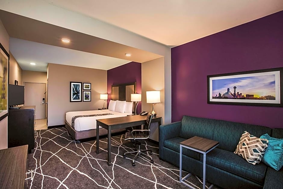 La Quinta Inn & Suites by Wyndham Dallas Northeast - Arboretum