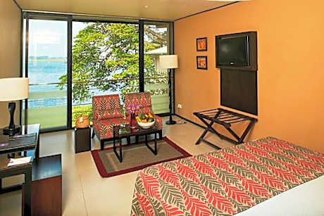 Deluxe Double Room with Lake View