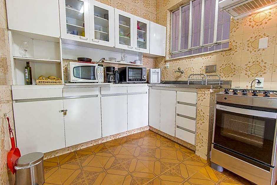 3BR Comfort: 100m from Copacabana-Ipanema Beach