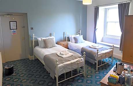 Twin Room with Private Bathroom