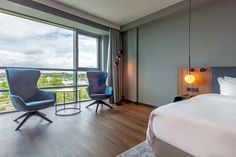 Premium Room - City Harbor View