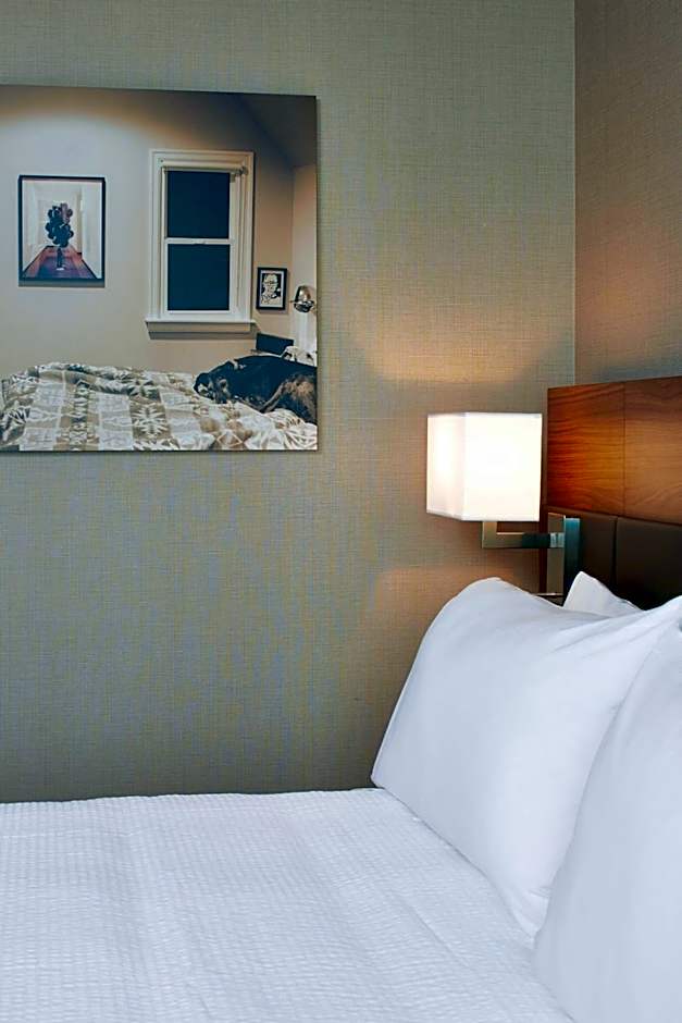 AC Hotel by Marriott Seattle Bellevue/Downtown