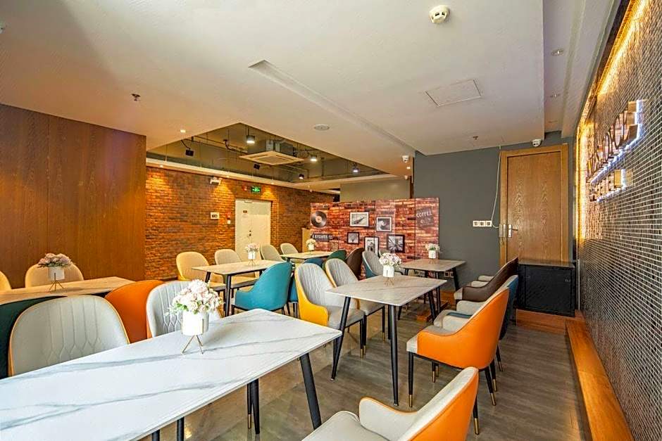 James Joyce Coffetel Shijiazhuang the Mixc Jinyuan Tower Airport Bus