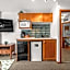 Mid Century Modern - Studio w Pool & Hot Tub