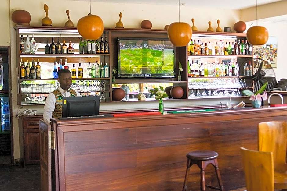 Coconut Grove Regency Hotel