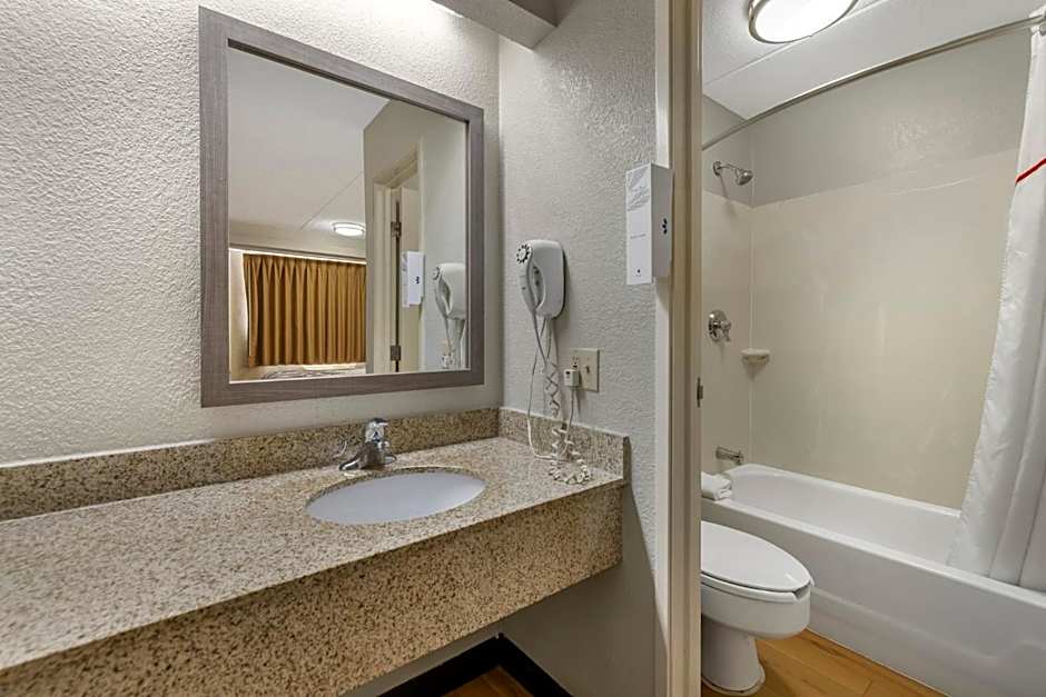 Red Roof Inn Buffalo Niagara Airport