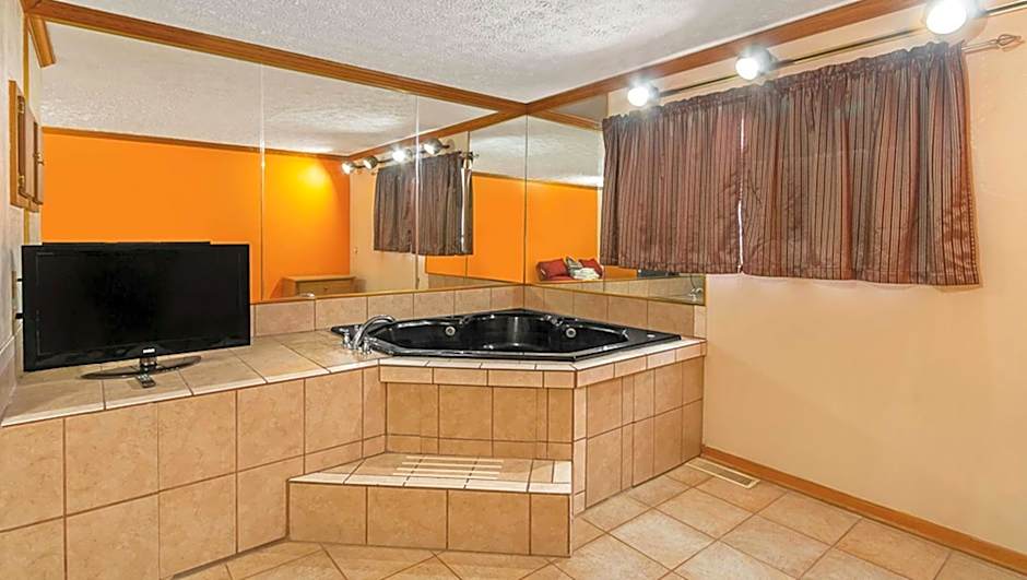 Magnuson Hotel Extended Stay Canton Ohio