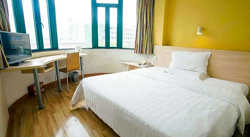 7 Days Inn Suqian Qian Niao Yuan Square Branch