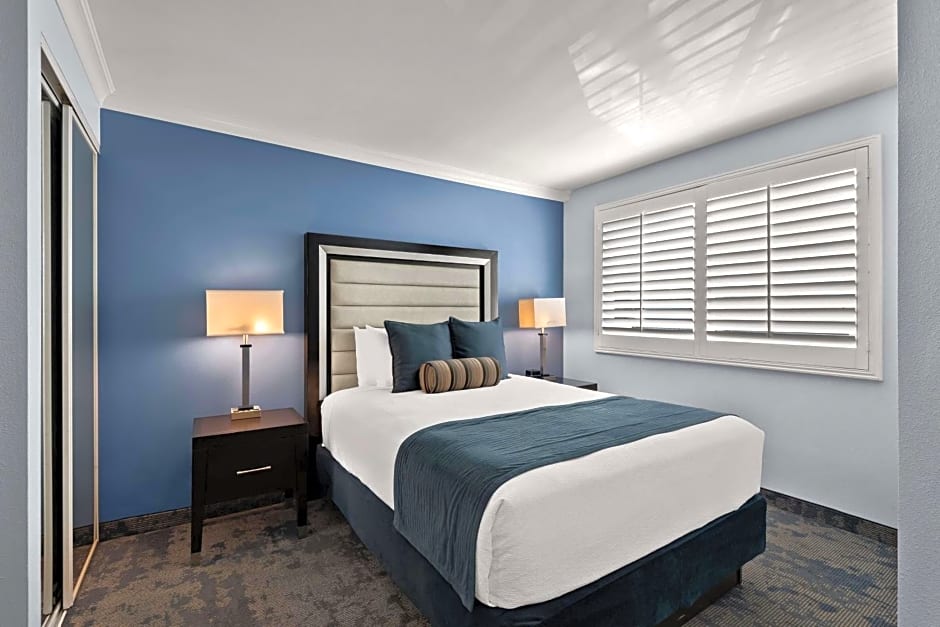 Best Western Plus Manhattan Beach Hotel